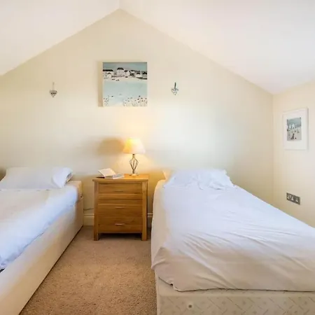 Sea Gem, Bay Holidays Holiday home *